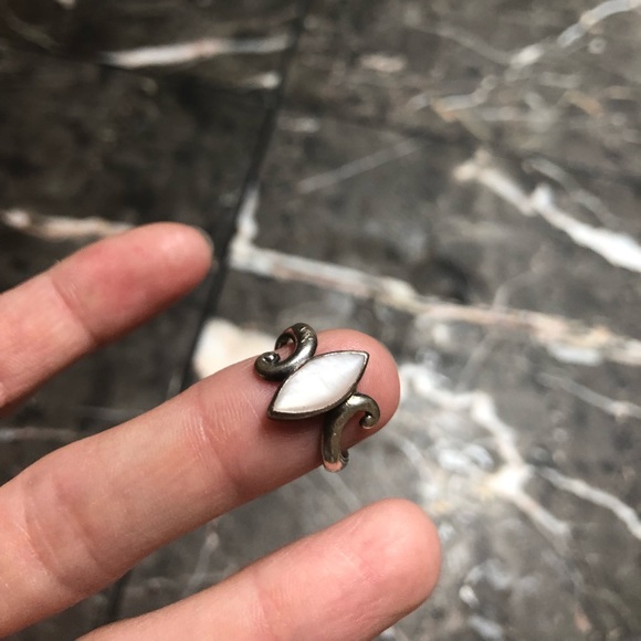 Jewelry - Mother of Pearl Sterling Silver Ring